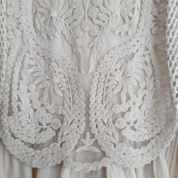 Made in Italy Tunic Top Lace & Rufffle Cream Sz 2 Flawed - Picture 5 of 15